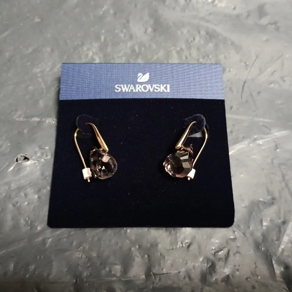 SWAROVSKI CRYSTAL DROP EARRINGS – GOLD-TONE WITH DARK FACETED STONES