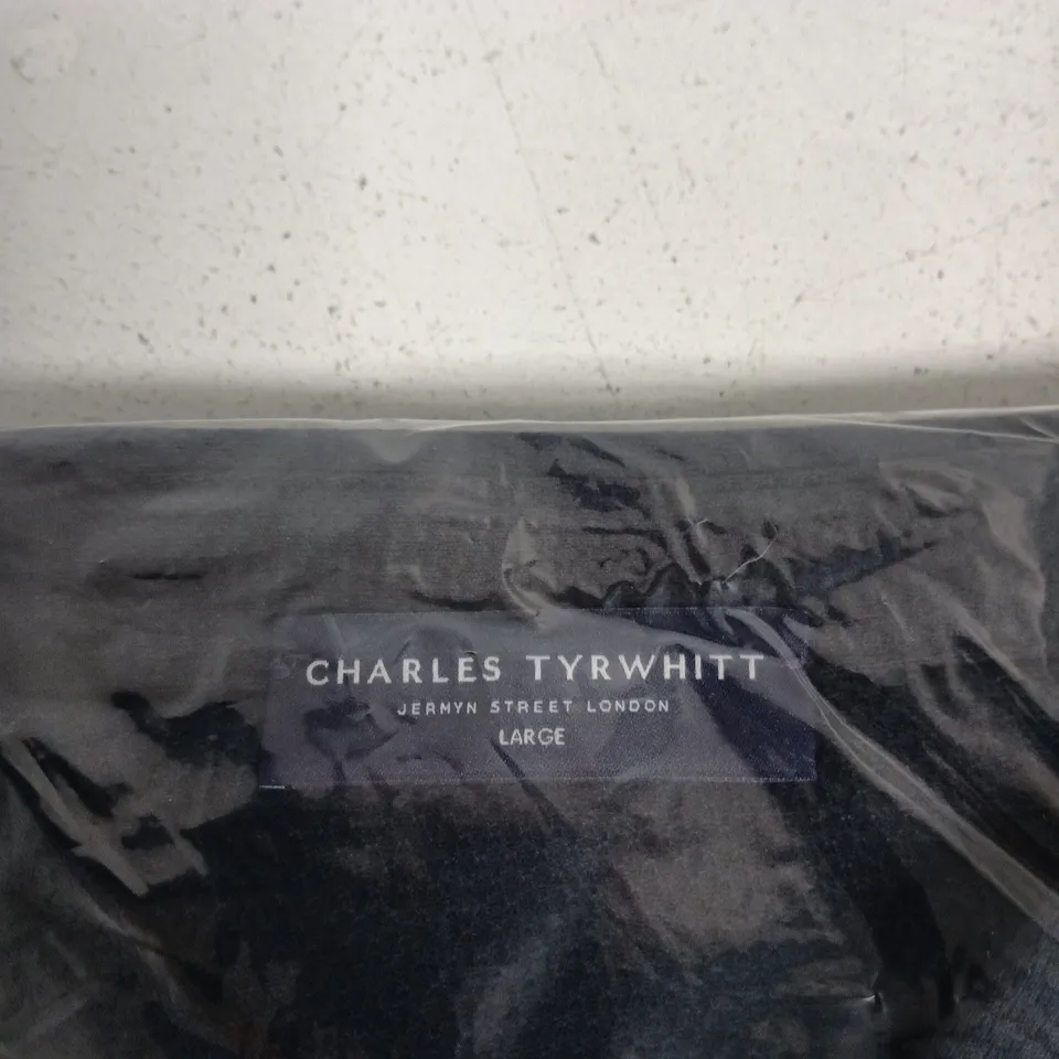 CHARLES TYRWHITT NAVY POPCORN SHORT SLEEVE TEXTURED PERFORMANCE POLO – LARGE