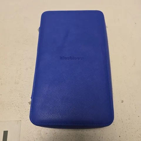 FLÂNER EYEWEAR CASE SET WITH FOUR GLASSES – BLUE ZIP CASE