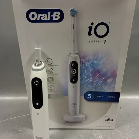 BOXED ORAL-B IO SERIES 7 ELECTRIC TOOTHBRUSH 