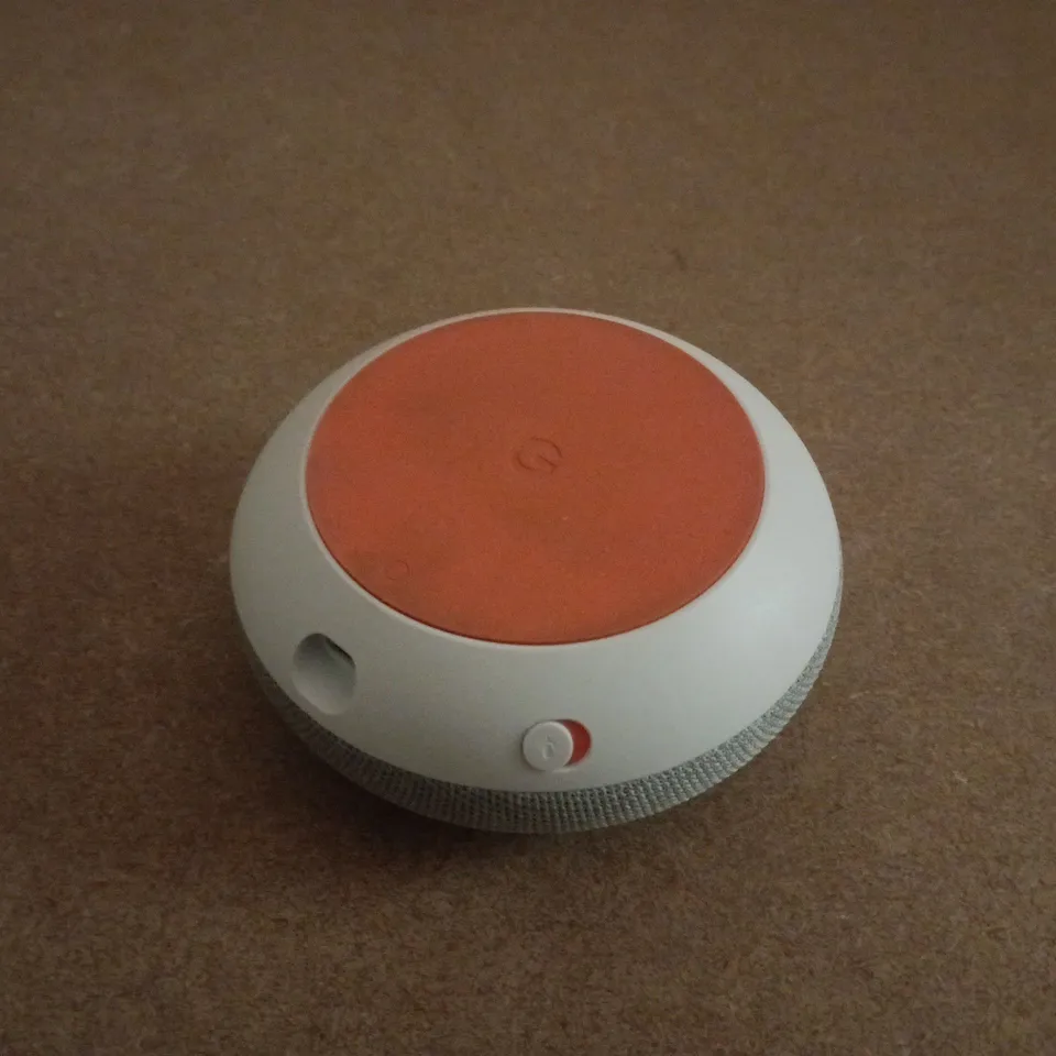 GOOGLE HOME MINI