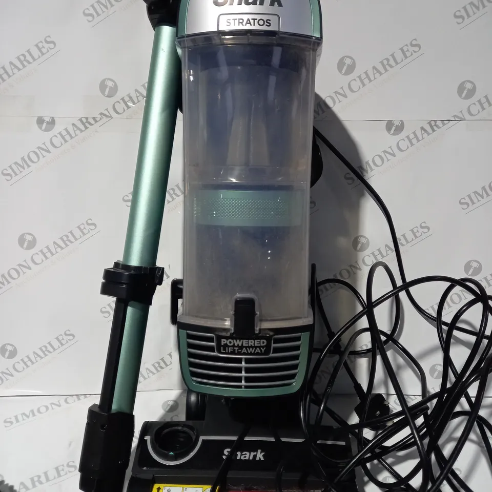 BOXED SHARK STRATOS CORDED VACUUM 