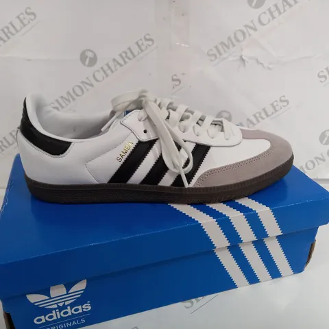 BOXED PAIR OF ADIDAS SAMBA TRAINERS SIZE 8