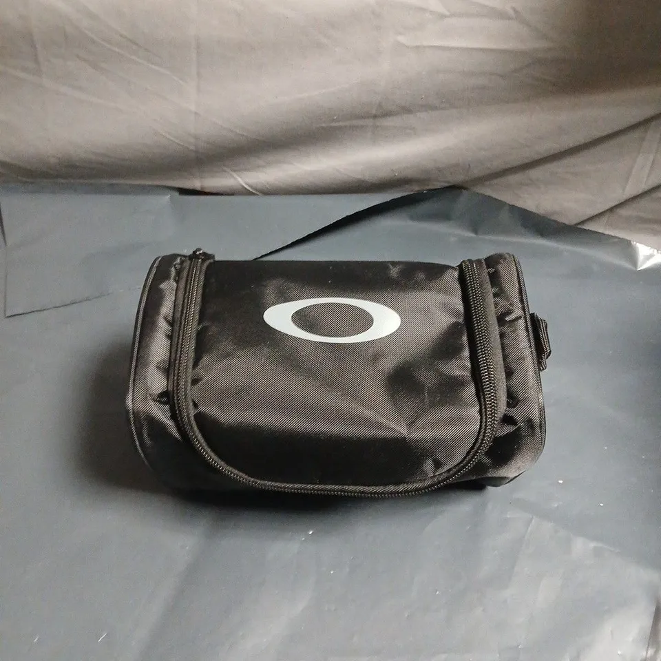 OAKLEY SKI GOGGLES WITH SOFT POUCH