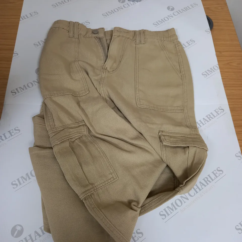 UNBRANDED CARGO TAN JEANS - M
