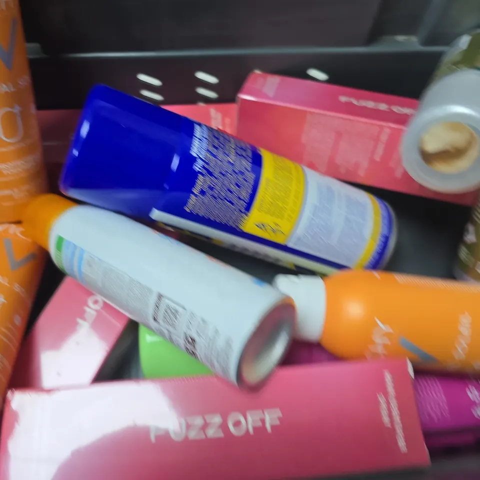 APPROXIMATELY 15 ASSORTED AEROSOLS TO INCLUDE MANE , CHAIN WAX AND DRY SHAMPOO