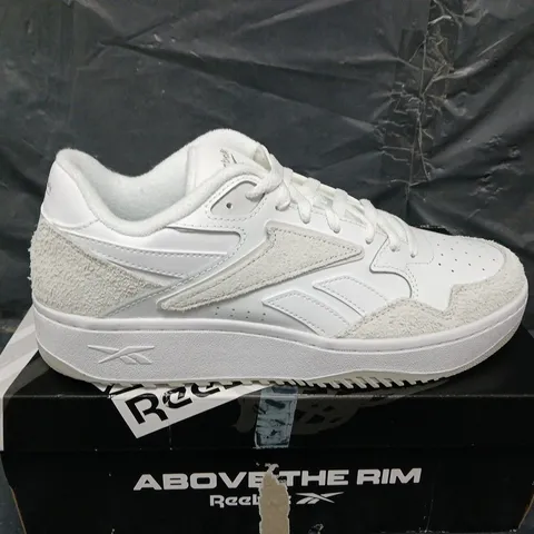 BOXED PAIR OF REEBOK CHILL TRAINERS - UK SIZE 9