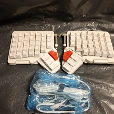 ZSA MOONLANDER ERGONOMIC KEYBOARD 