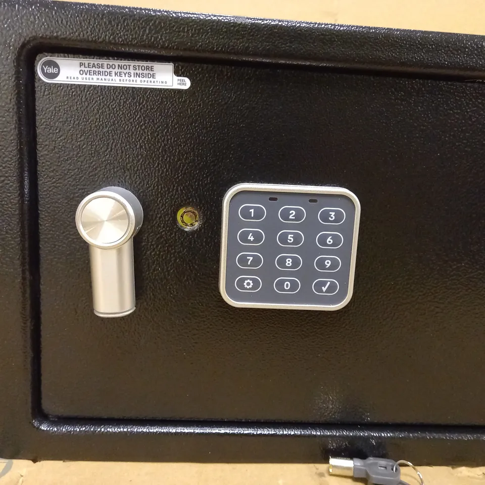 YALE ELECTRONIC SAFE MEDIUM 