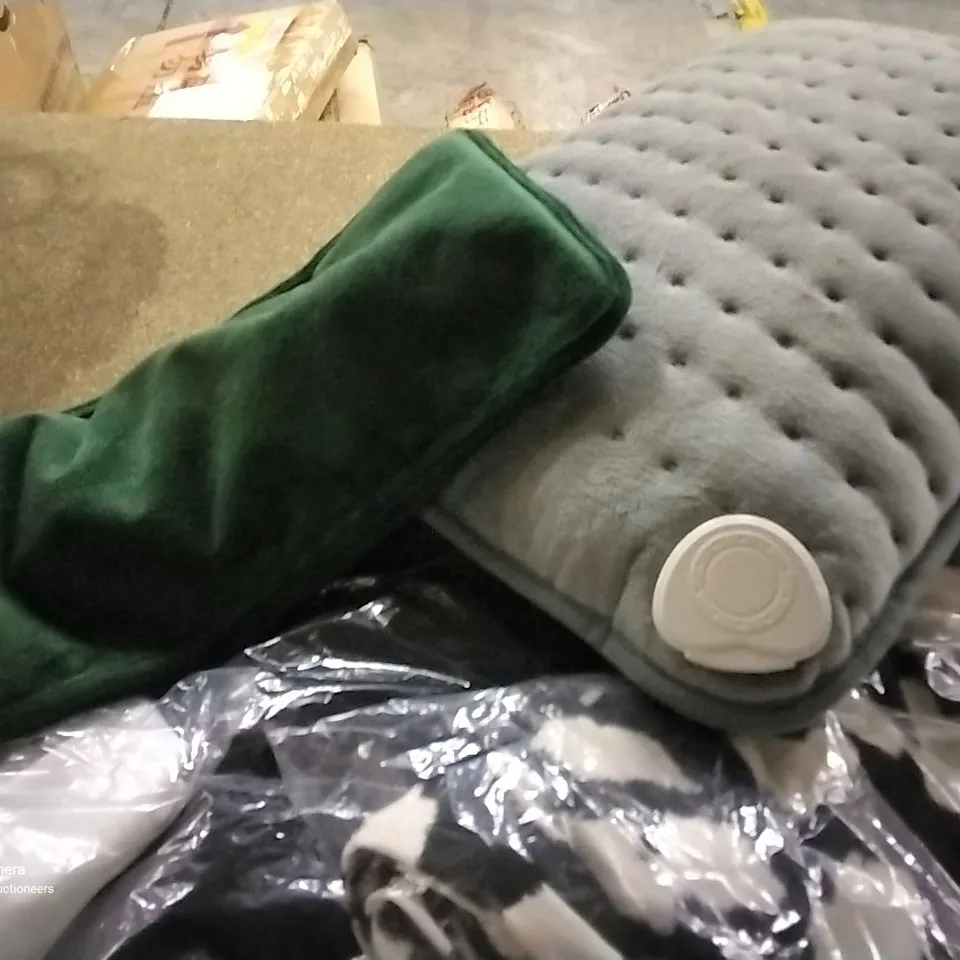 BOX OF ASSORTED BAGGED CLOTHING & TWO HEATED PILLOWS/PADS APPROXIMATELY 12 ITEMS