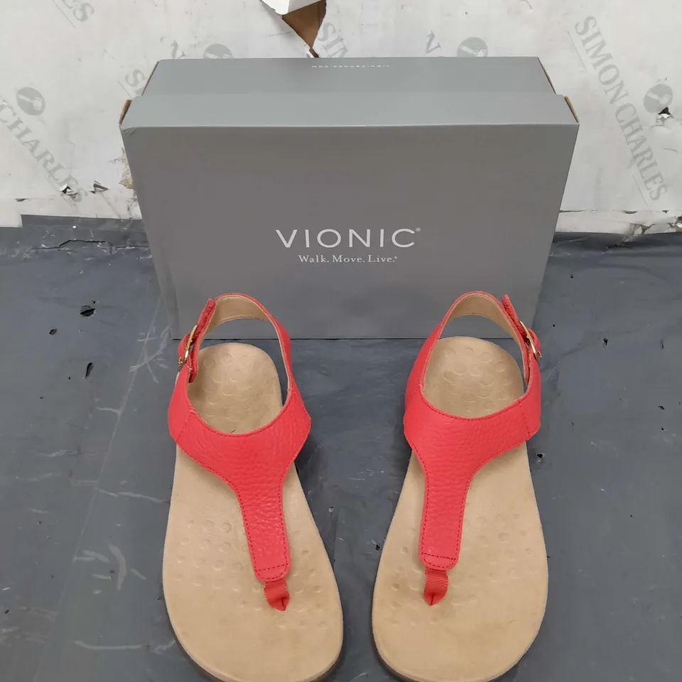BOXED PAIR OF VIONIC RED SANDALS IN SIZE 7