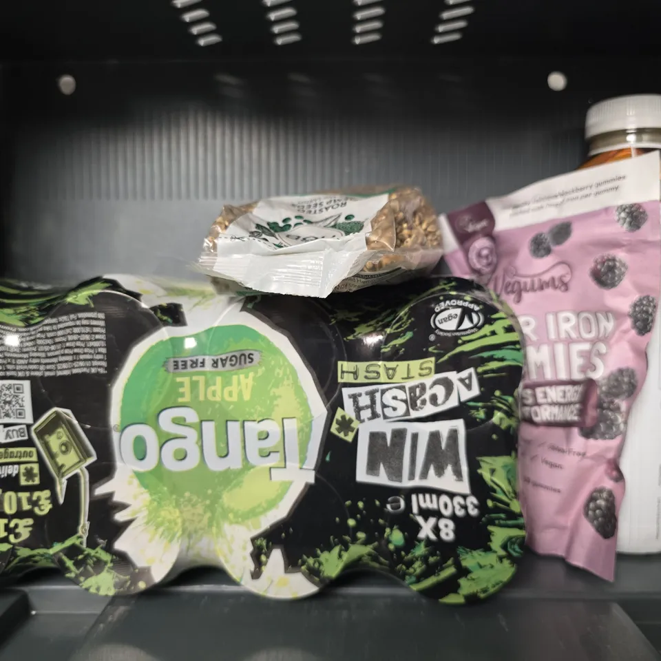 APPROXIMATELY 16 ASSORTED FOOD & DRINK ITEMS TO INCLUDE - ROASTED HEMP SEEDS , TANGO APPLE ETC