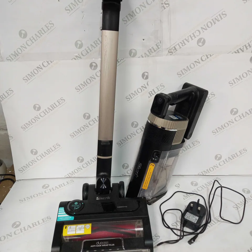 BOXED SHARK STRATOS CORDLESS VACUUM IZ400UKT