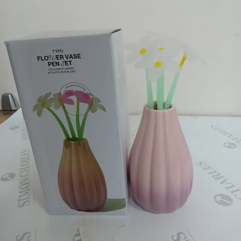 TYPO FLOWER VASE PEN SET