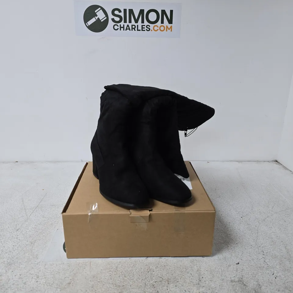 WIDE FIT KNEE HIGH SLOUCH BOOT BLACK SIZE 7 BOXED
