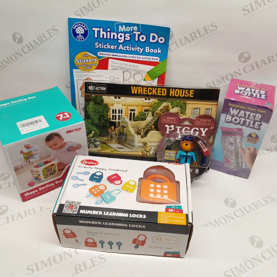 APPROXIMATELY 20 ASSORTED TOYS AND ACCESSORIES TO INCLUDE;