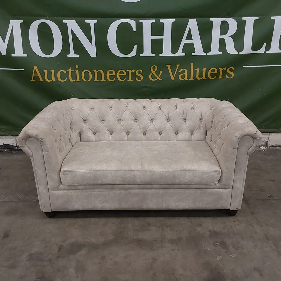 DESIGNER 2 SEATER CHESTERFIELD STYLE SOFA