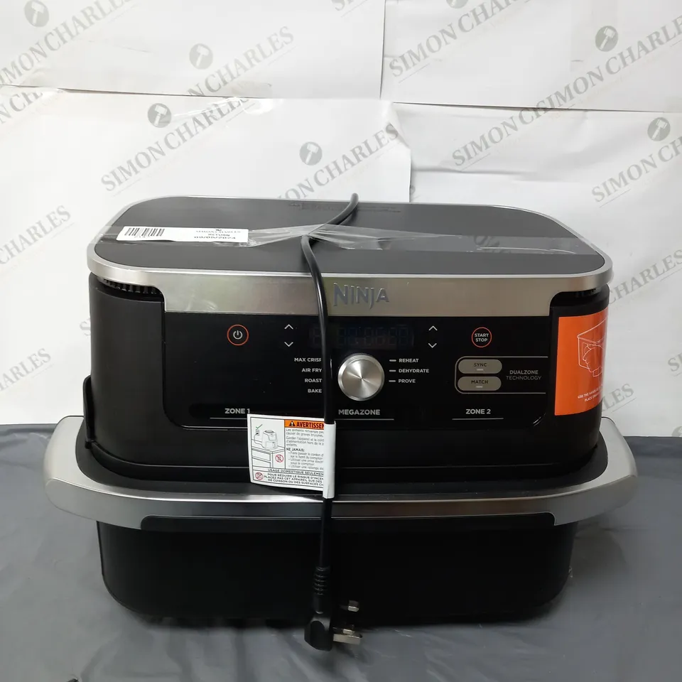 BOXED NINJA 10.4L FOODI FLEXDRAWER DUAL AIR FRYER AF500UK IN BLACK