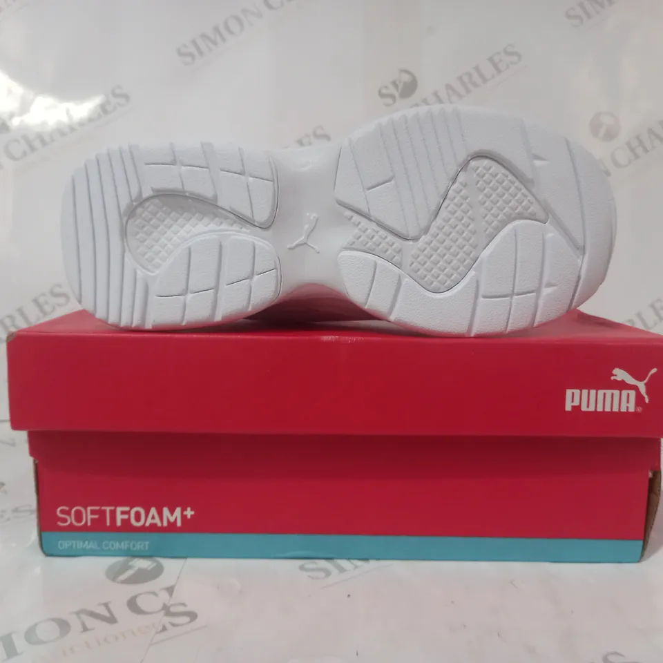 BOXED PAIR OF PUMA CILIA CHUNKY TRAINERS IN WHITE UK SIZE 3