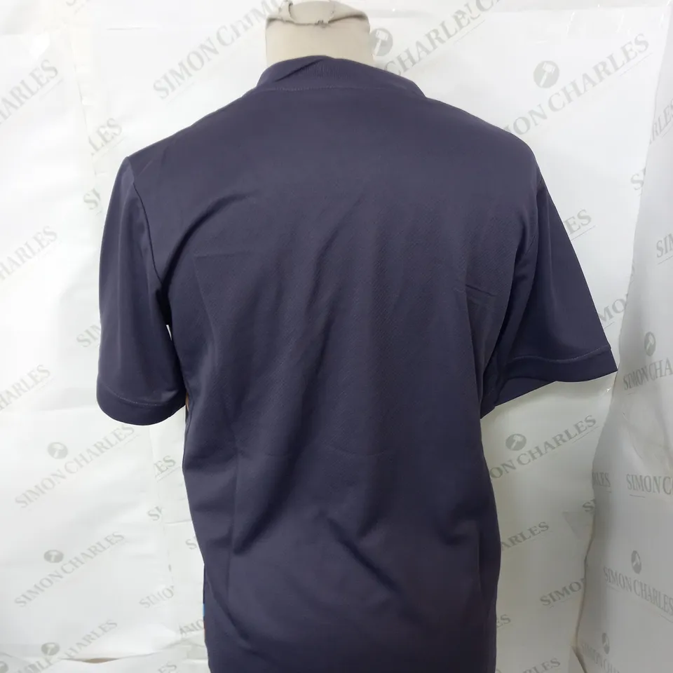 ENGLAND FC AWAY SHIRT AND SHORTS SIZE 28