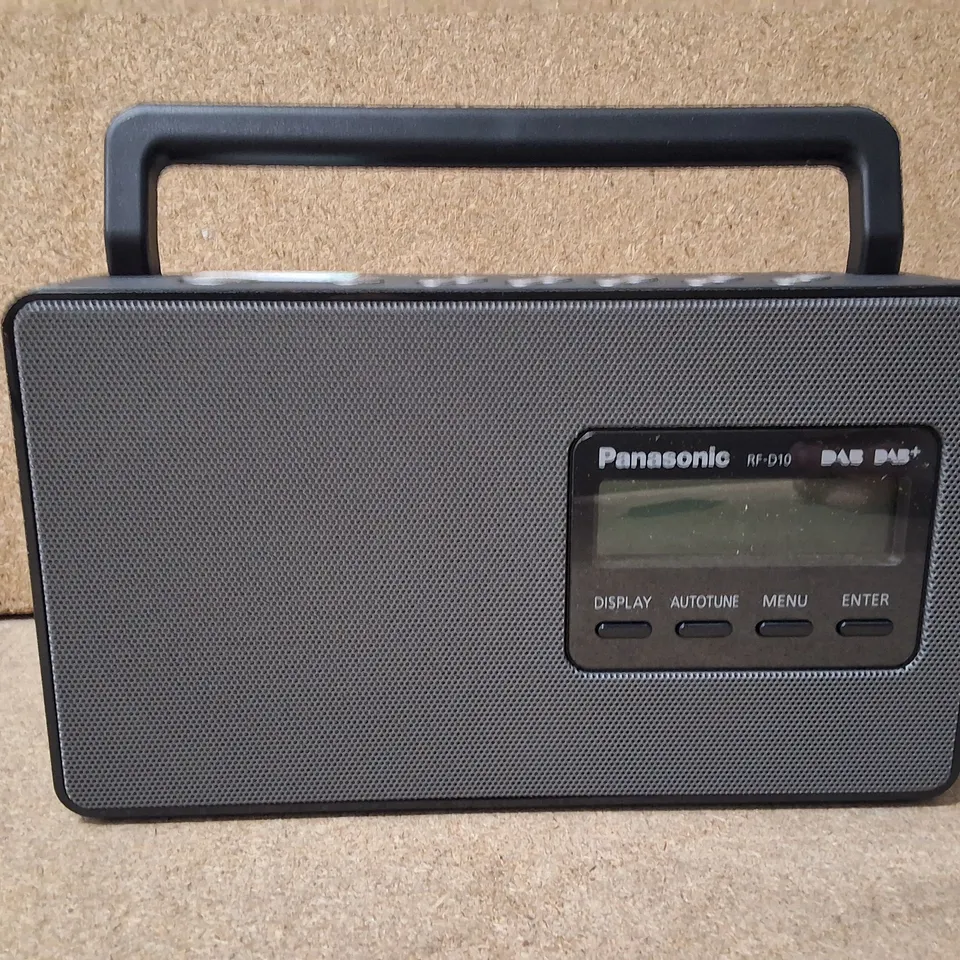 BOXED PANASONIC RF-D10 DAB/FM RADIO – PORTABLE