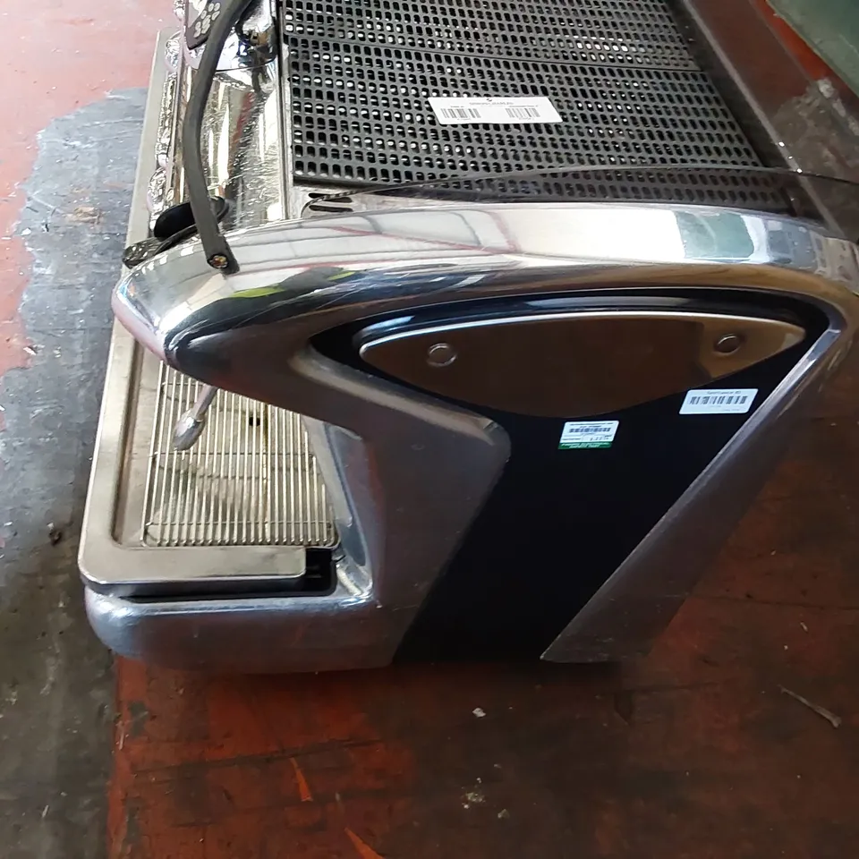 FAEMA EMBLEMA 3 GROUP ESPRESSO MACHINE
