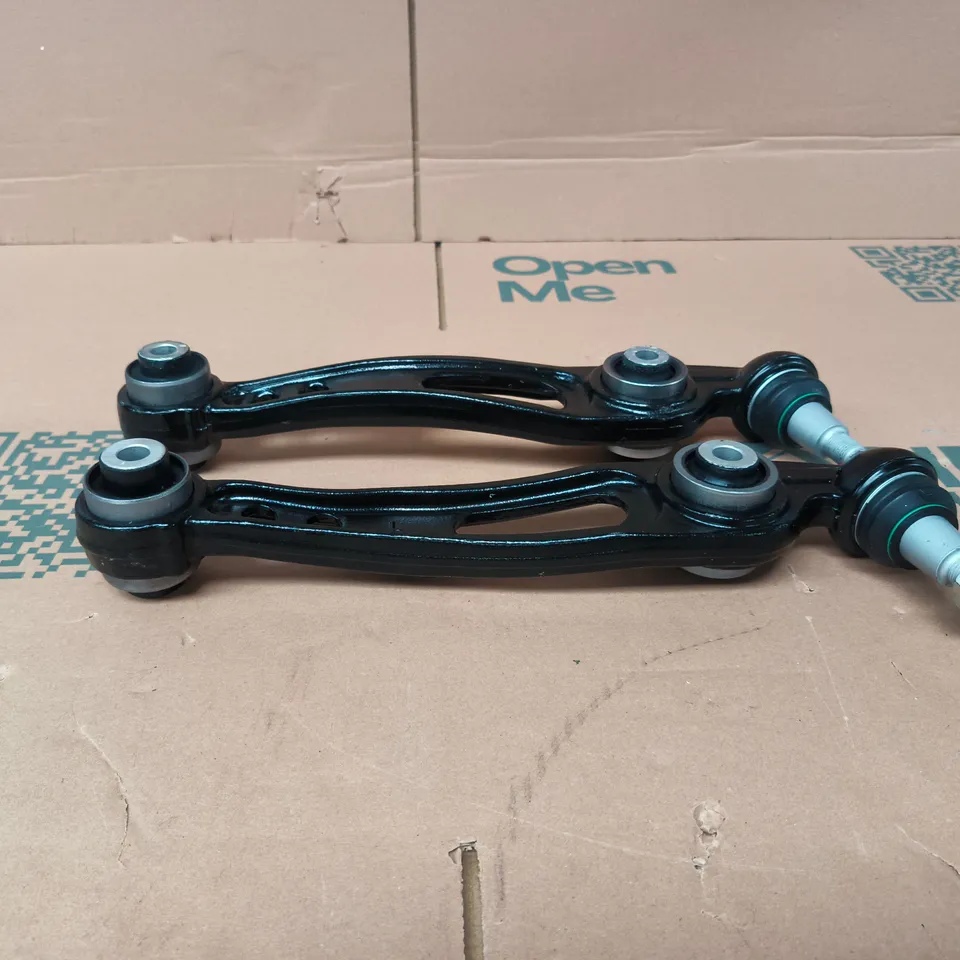PAIR OF FRONT SUSPENSION CONTROL ARMS – BLACK FINISH R + L