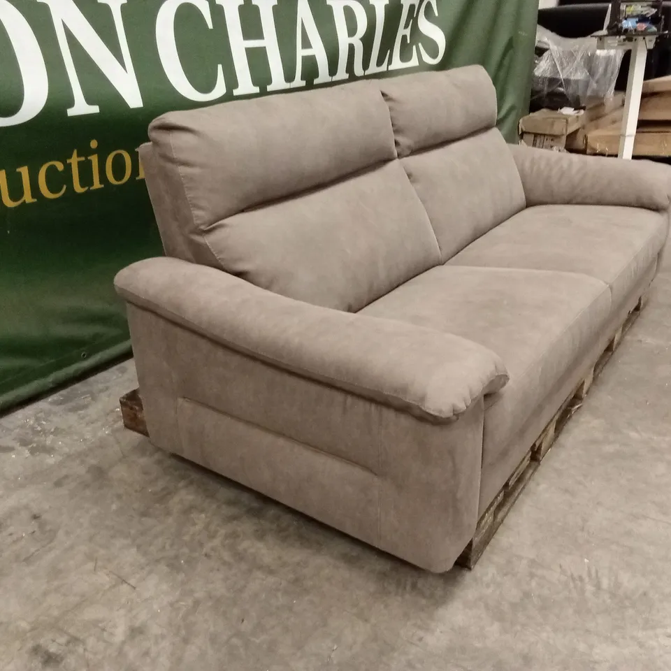 QUALITY DESIGNER ITALIAN MADE LARGE 3 SEATER MICROFIBRE UPHOLSTERED SOFA