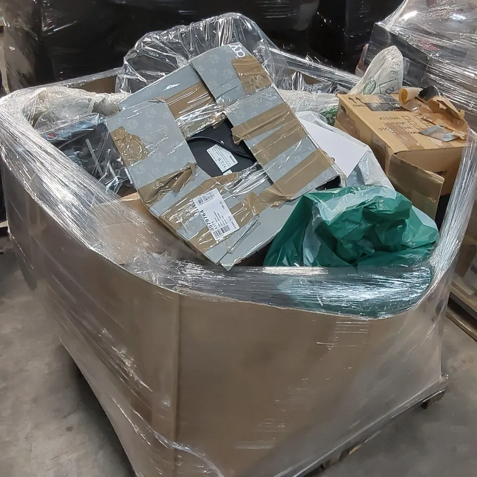 PALLET OF APPROXIMATELY 31 UNPROCESSED RAW RETURN HOUSEHOLD AND ELECTRICAL GOODS TO INCLUDE;