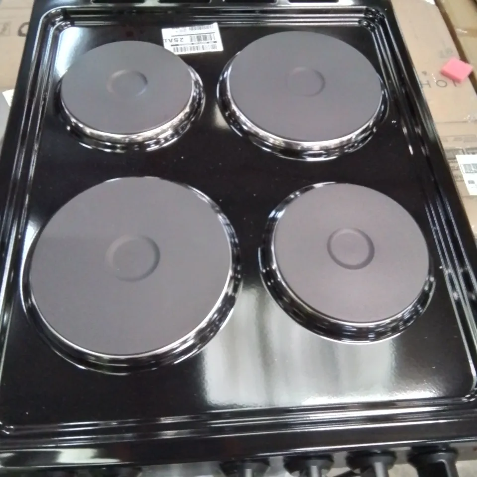 BOXED SWAN SX16710B 50CM WIDE ELECTRIC SOLID BLACK COOKER - 