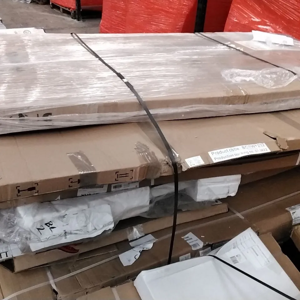 PALLET OF ASSORTED SHOWER PANELS AND DOORS