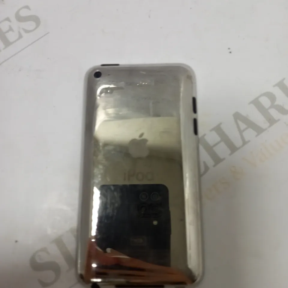 IPOD TOUCH 4TH GEN