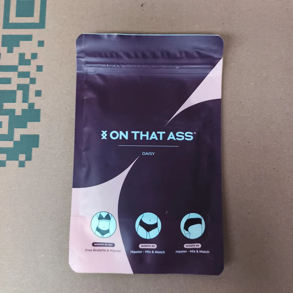 BAGGED ON THAT ASS DAISY HIPSTER SIZE SMALL