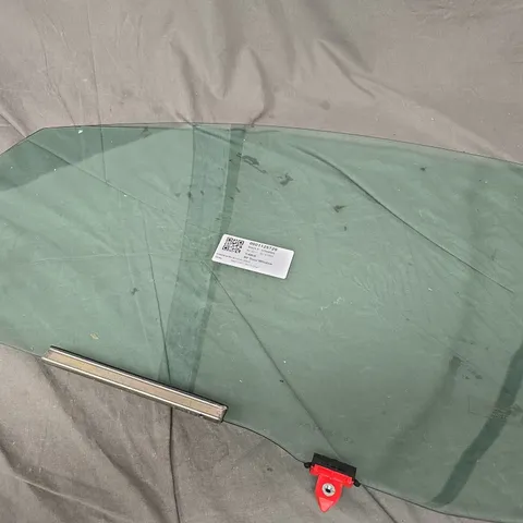2011 TOYOTA YARIS DOOR WINDOW 