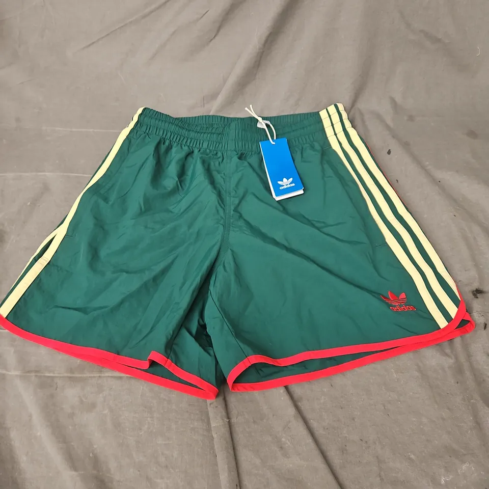 ADIDAS SPRINTER SHORTS IN GREEN MULTI SIZE S
