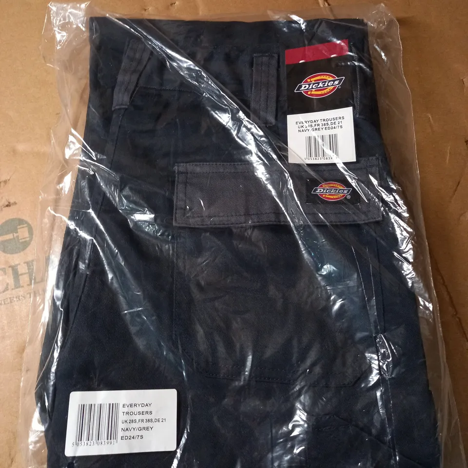 DICKIES EVERYDAY TROUSERS - SIZE NAVY/GREY SIZE 28S