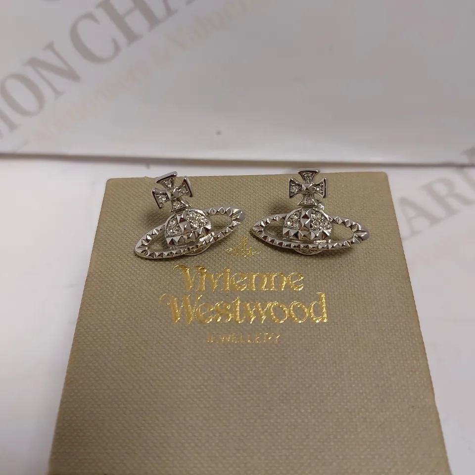 BOXED VIVIENNE WESTWOOD SILVER MAYFAIR EARRINGS
