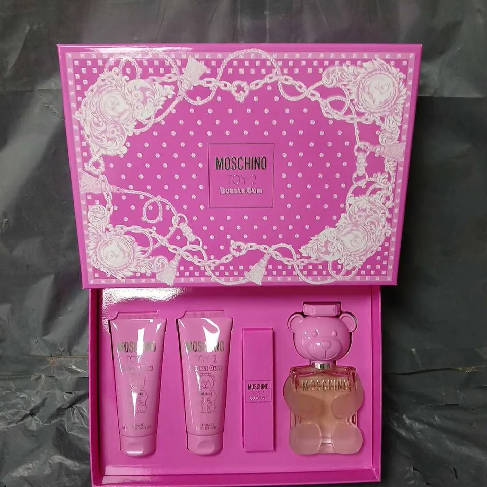 MOSCHINO TOY 2 BUBBLEGUM GIFT SET