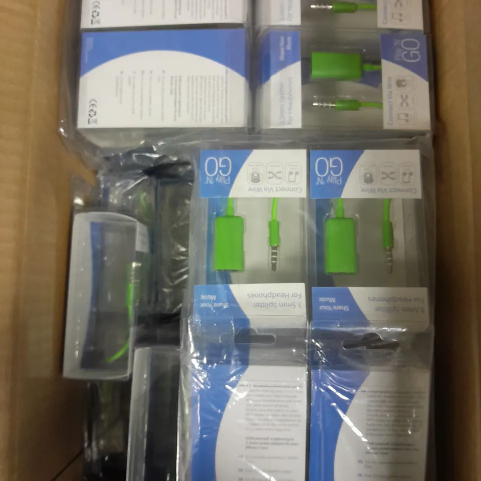 APPROXIMATELY 40 BOXED PLAY 'N' GO 3.5MM HEADPHONE SPLITTER CABLES	