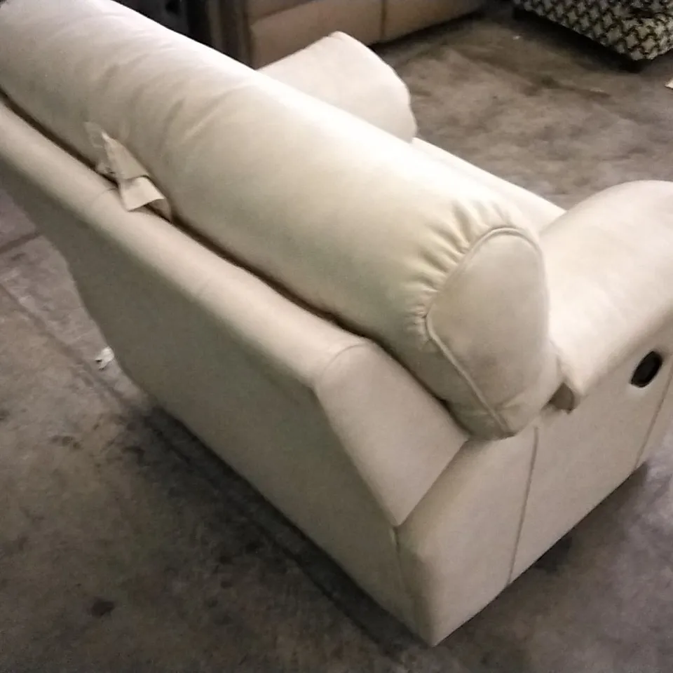 QUALITY BRITISH DESIGNED & MANUFACTURED G PLAN CREAM LEATHER ELECTRIC RECLINING ARMCHAIR