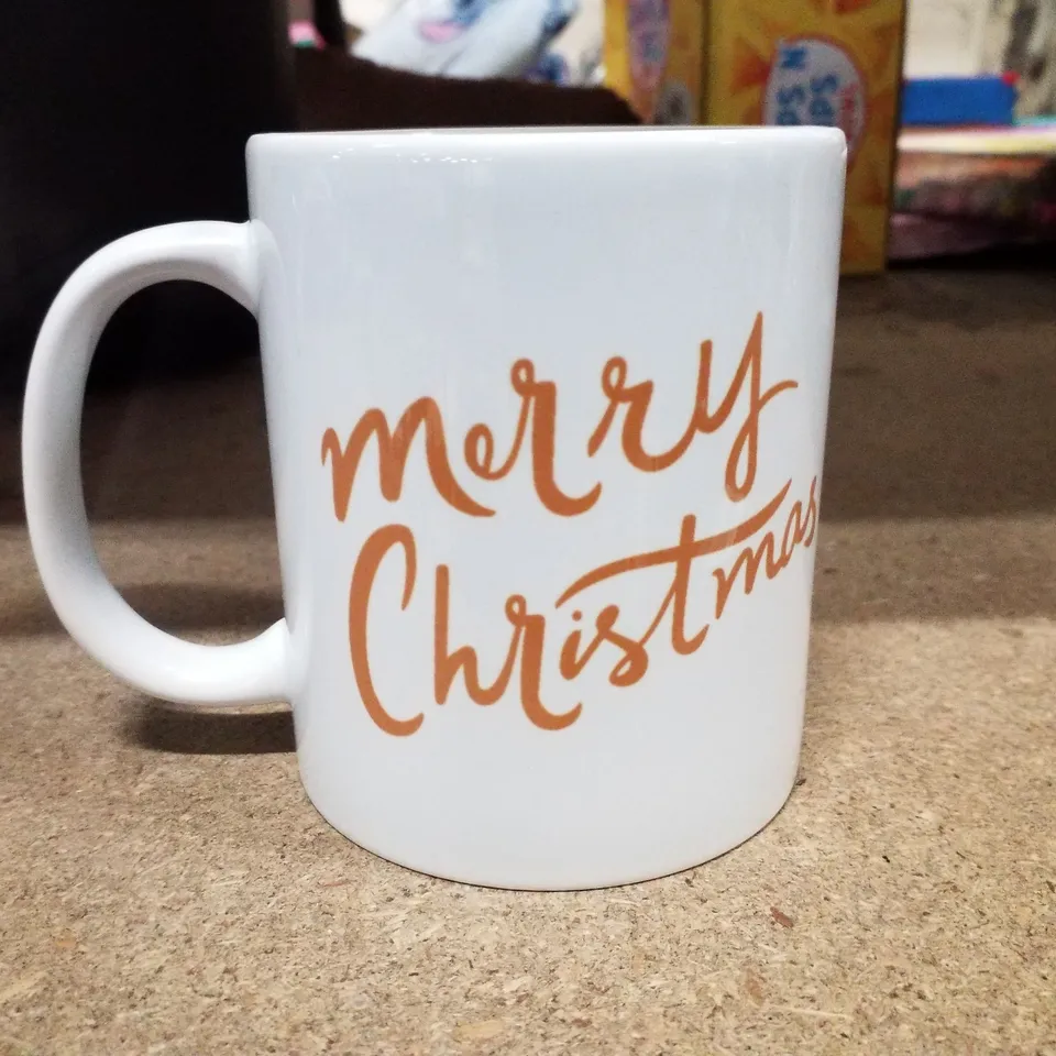 MERRY CHRISTMAS FESTIVE TRUCK CERAMIC CLASSIC MUG