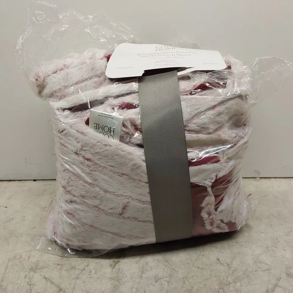 BOXED COZEE HOME REVERSIBLE SNOW FAUX FUR AND VELVETSOFT THROW (1 BOX)