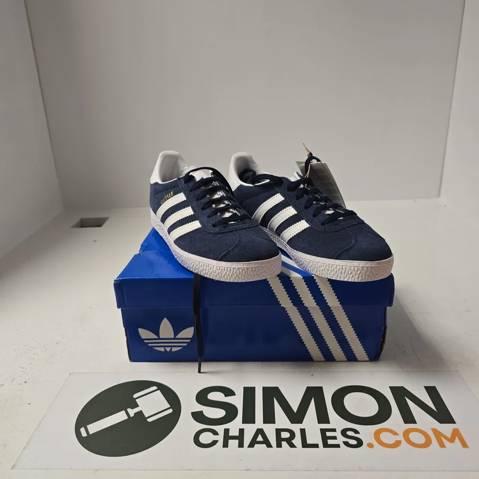 BOXED PAIR OF ADIDAS GAZELLE'S SIZE UK 3