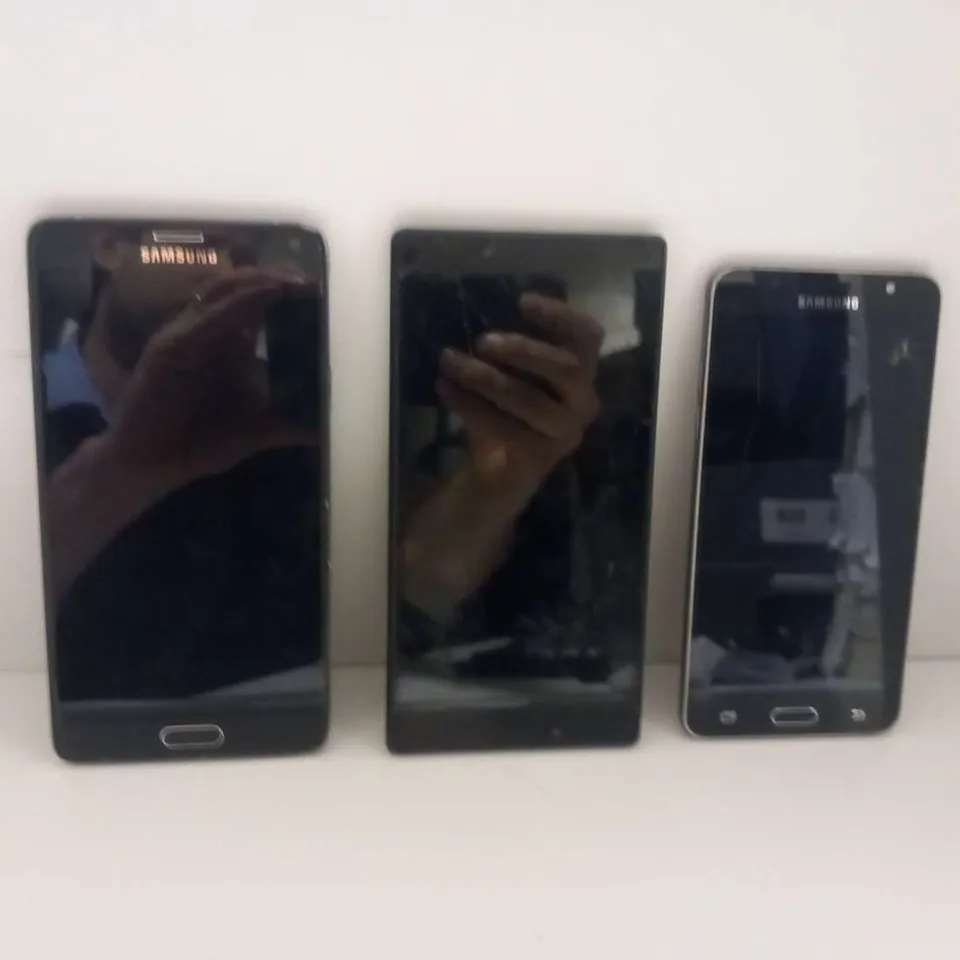 THREE ASSORTED MOBILE PHONES TO INCLUDE; SAMSUNG AND ARCHOS