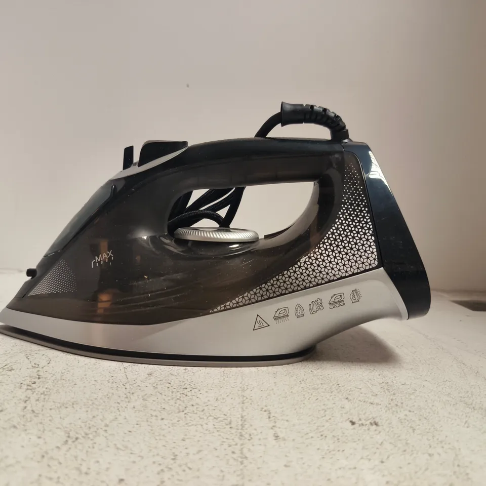 STEAM IRON CO-1006-2 – BOXED