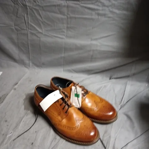 M&S MEN'S LEATHER BROGUES – UK 11 WIDE FIT, TAN