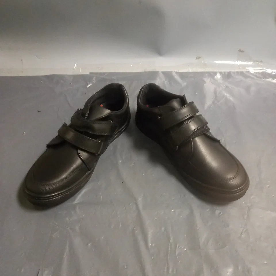 HUSH PUPPIES BOYS VELCRO FASTENING SCHOOL SHOES BLACK SIZE 1