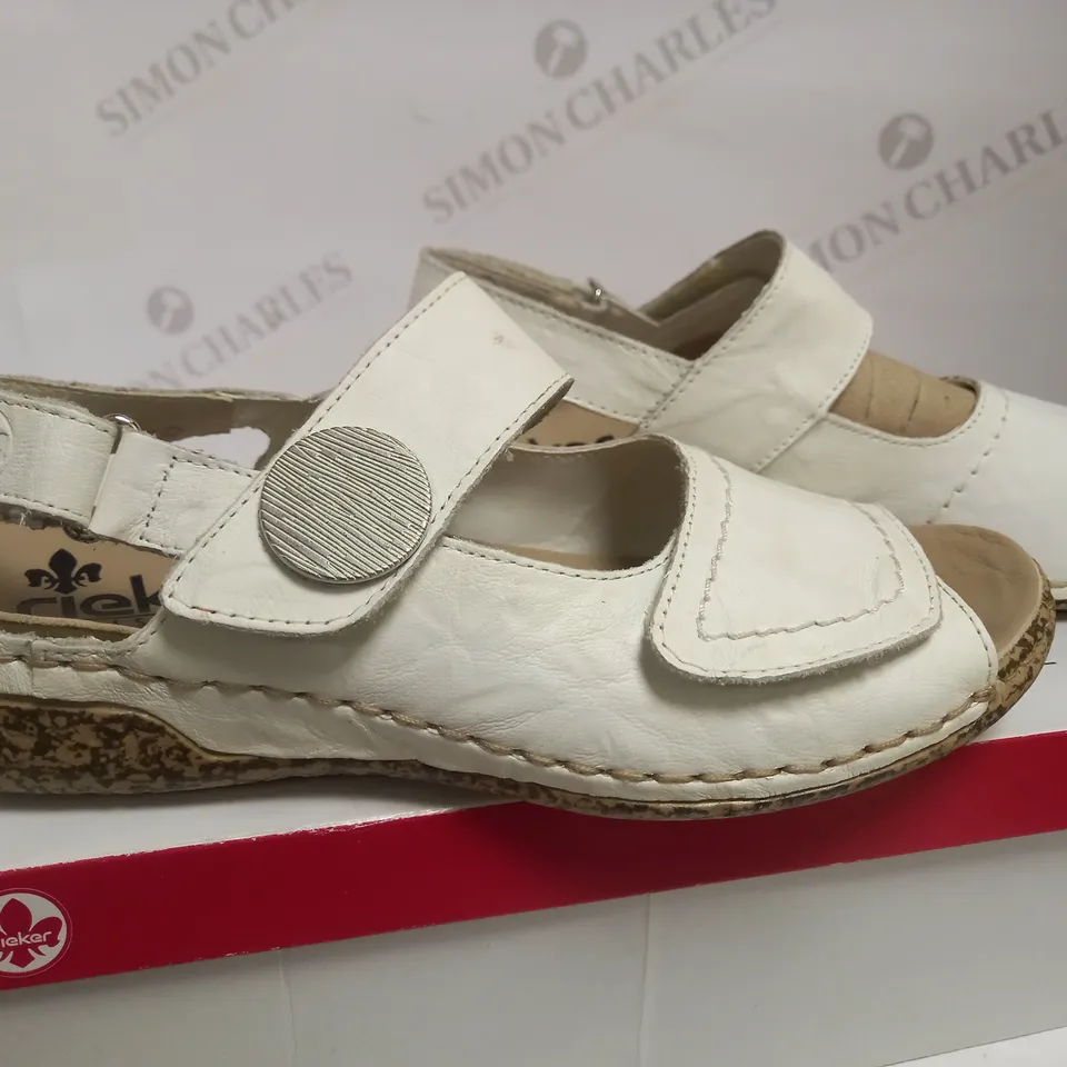 RIEKER V7272-80 WIDE WHITE SANDAL EUR39 