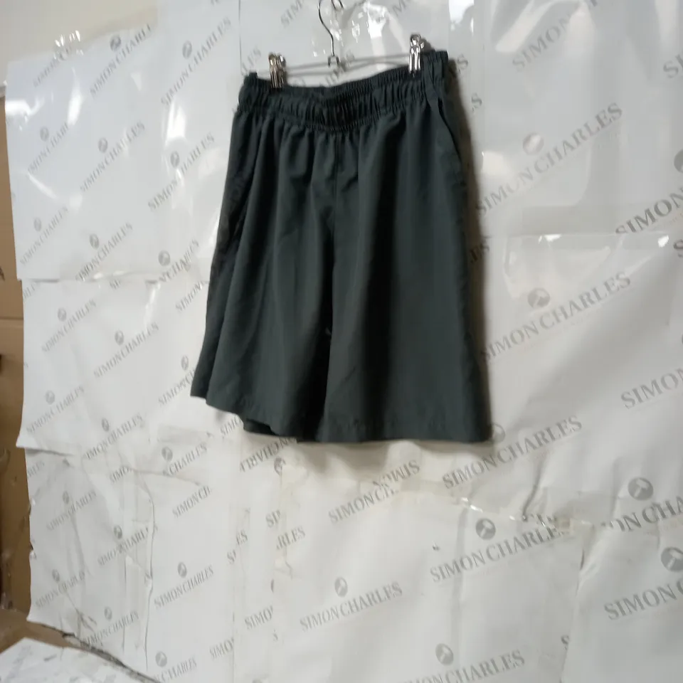 MEN'S DARK GREY UNDER ARMOUR SHORTS SIZE MEDIUM.