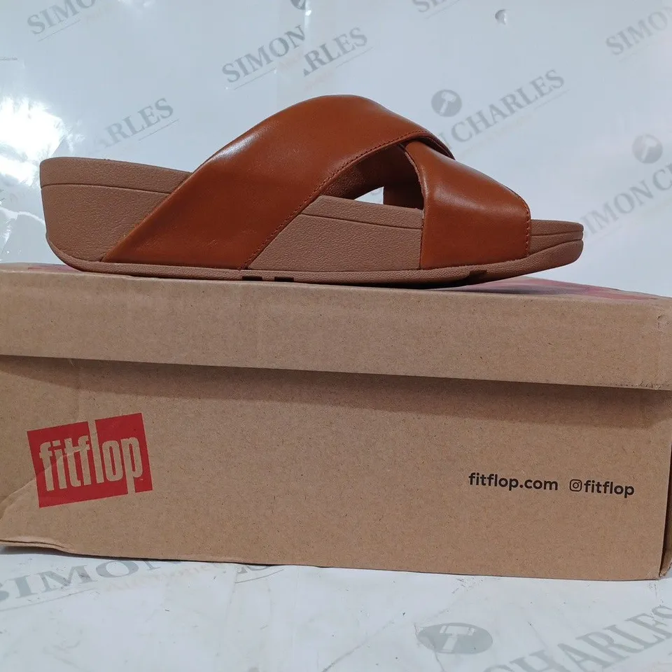 BOXED PAIR OF FITFLOP LULU CROSS SLIDE SANDALS IN TAN UK SIZE 6